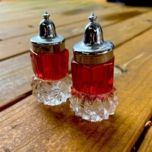 Vintage Diamond point Indiana Glass Ruby flashing Salt & Pepper shakers